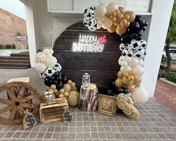 Aro decorado: ddba07ea 95fe 4ebf ae45 656370bd9232