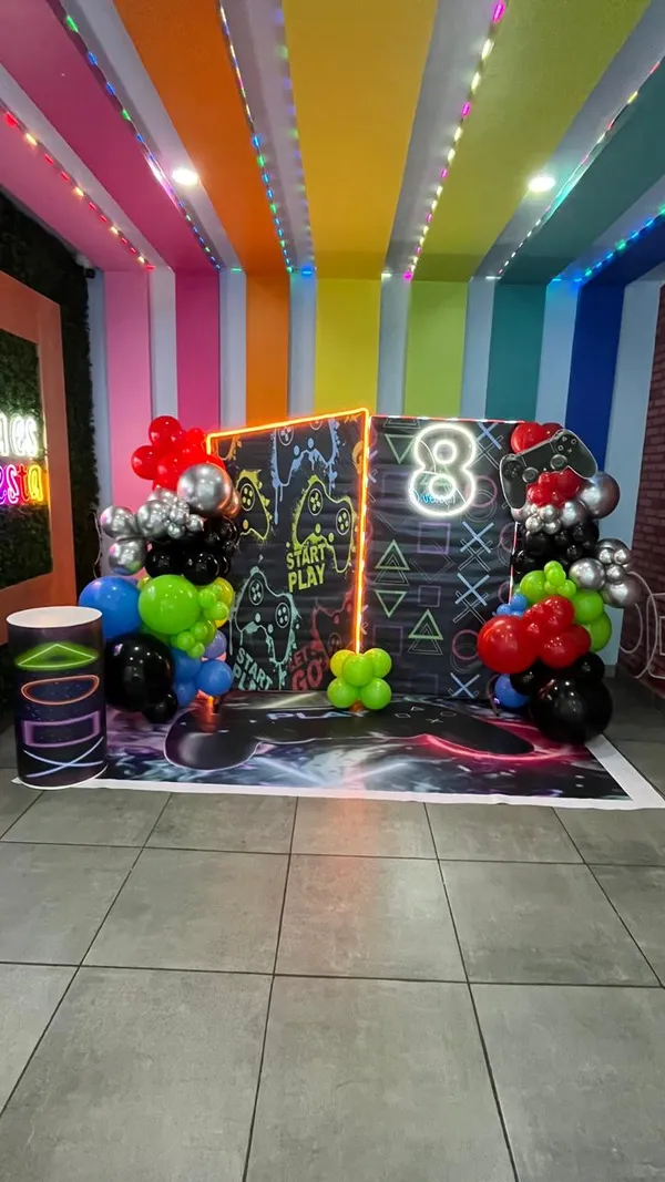 Mampara decorada: 31627b46 4238 47a0 a2d5 447faba741ef