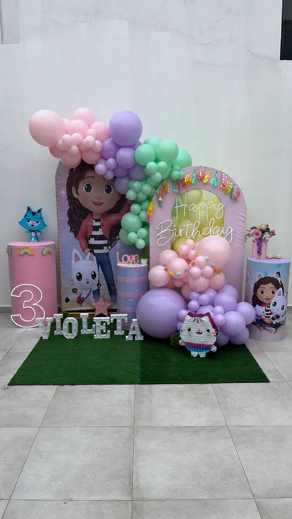 Mampara decorada de Hip Hip Balloons
